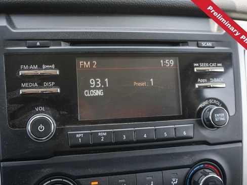 Used 2017 Nissan Titan SV RWD image 19