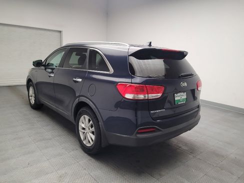 Used 2018 Kia Sorento FWD image 5