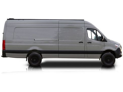 Used 2023 Mercedes-Benz Sprinter 2500 image 2