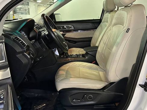Used 2016 Ford Explorer Platinum AWD/4WD image 19