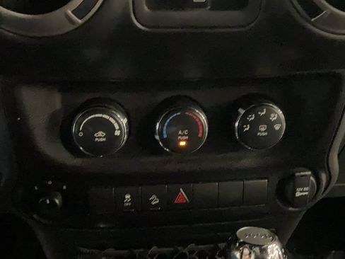 Used 2017 Jeep Wrangler Unlimited Sport w/ Quick Order Package 24S AWD/4WD image 26