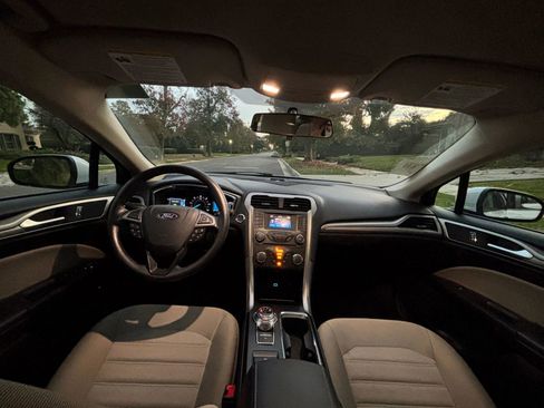 Used 2018 Ford Fusion S image 10