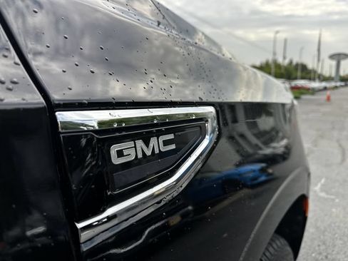 Used 2021 GMC Yukon XL SLT w/ SLT Luxury Plus Package AWD/4WD image 50