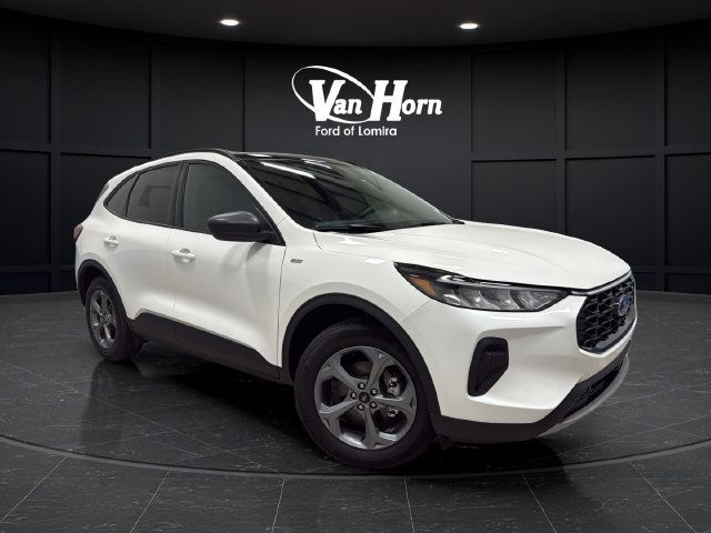 Used 2025 Ford Escape ST-Line w/ Cold Weather Package AWD/4WD image 1