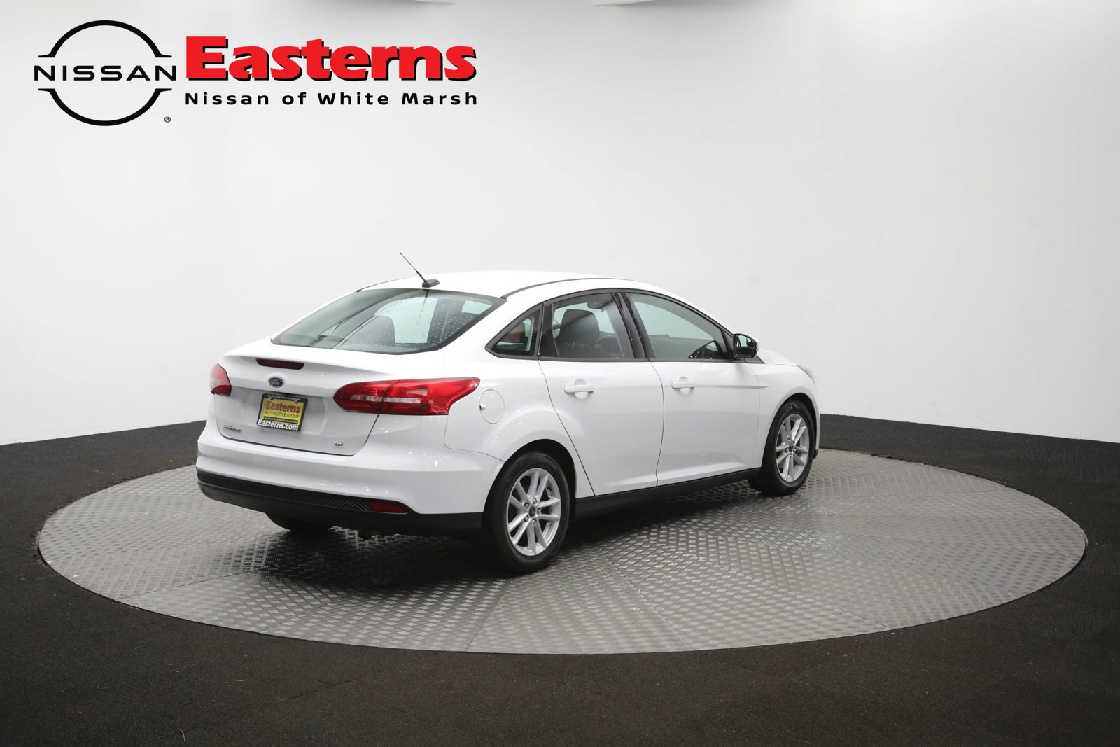 Used 2018 Ford Focus SE w/ Cold Weather Package FWD image 39