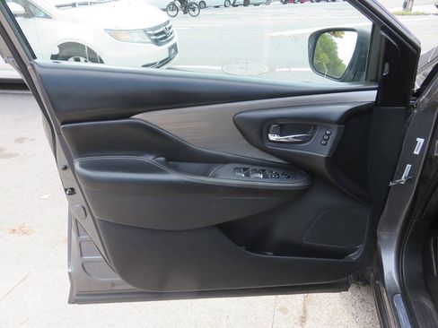 Used 2018 Nissan Murano SL AWD/4WD image 27