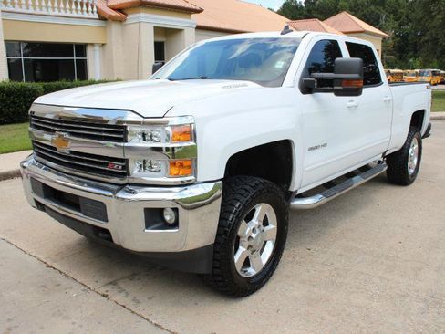 Used 2016 Chevrolet Silverado 2500 LT w/ LT Convenience Package AWD/4WD image 8