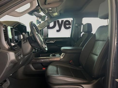 Used 2024 Chevrolet Silverado 2500 LTZ w/ LTZ Convenience Package AWD/4WD image 11