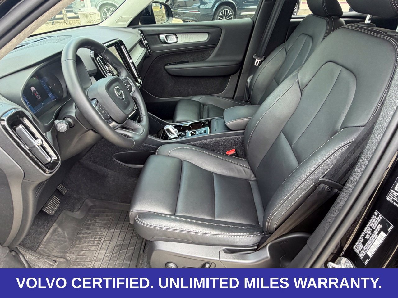 Certified 2026 Volvo XC40 B5 Plus AWD/4WD image 28