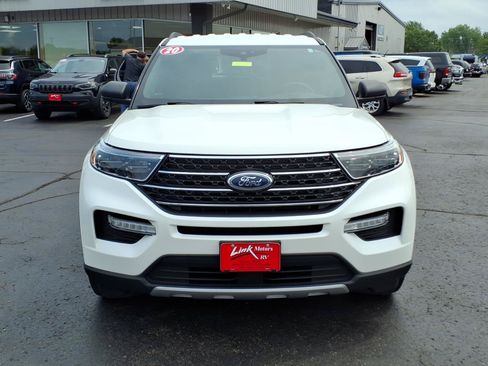 Used 2020 Ford Explorer XLT w/ Equipment Group 202A AWD/4WD image 9