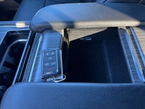 Certified 2024 Jeep Wagoneer Series III image 21