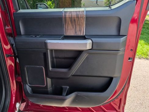 Used 2019 Ford F150 Lariat w/ Equipment Group 502A Luxury AWD/4WD image 38
