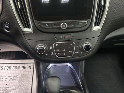 Used 2024 Chevrolet Malibu LT FWD image 12