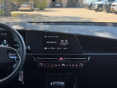 Used 2026 Kia Niro LX FWD image 14