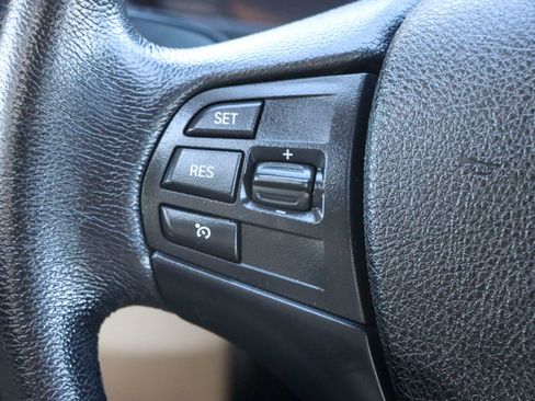 Used 2018 BMW 320i Sedan image 28