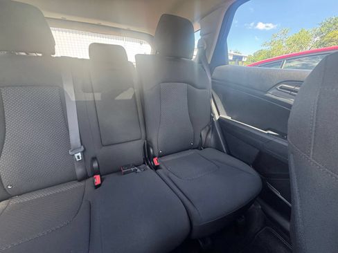 Used 2025 Kia Sportage LX FWD image 35
