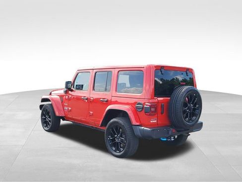 Used 2024 Jeep Wrangler Unlimited Sahara AWD/4WD image 4