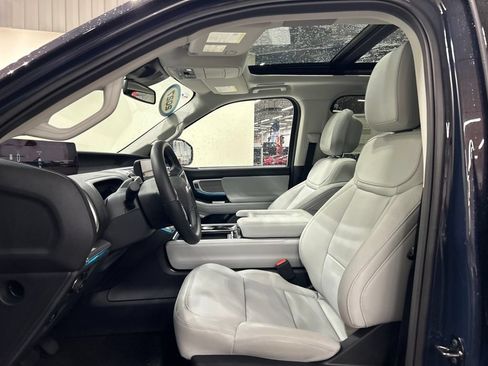 New 2027 Ford Expedition Platinum AWD/4WD image 10