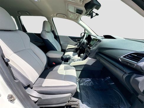 Used 2022 Subaru Forester image 25