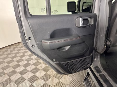 Used 2019 Jeep Wrangler Unlimited Rubicon AWD/4WD image 24
