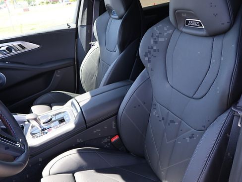 Used 2024 BMW XM image 15