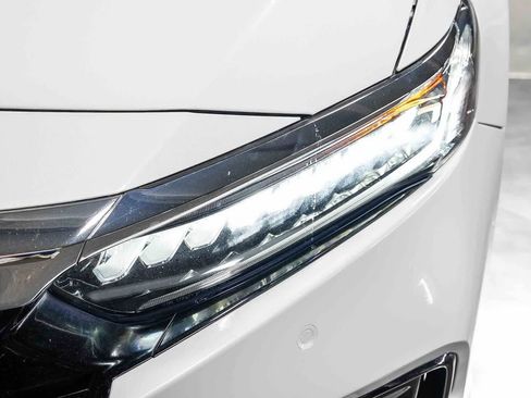 Used 2021 Honda Accord Touring image 7