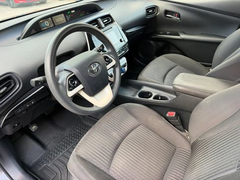 Used 2018 Toyota Prius Two w/ Prius Two Safety Plus Package FWD image 13