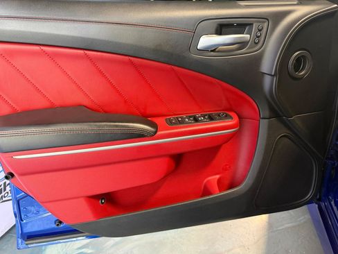 Used 2019 Dodge Charger Scat Pack w/ Technology Group RWD image 11