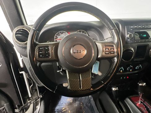 Used 2018 Jeep Wrangler Unlimited Sport w/ Connectivity Group AWD/4WD image 17