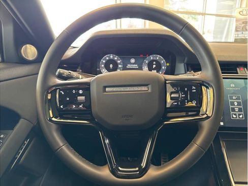 Used 2024 Land Rover Range Rover Evoque Dynamic SE image 16