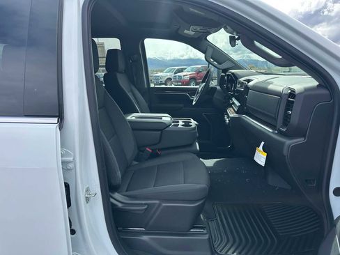 New 2025 GMC Sierra 2500 SLE w/ Preferred Package image 10