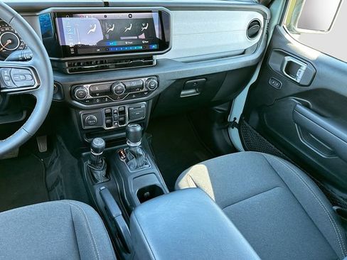 Used 2024 Jeep Wrangler Sport S image 21