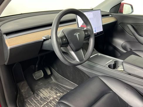 Used 2021 Tesla Model Y Long Range image 23
