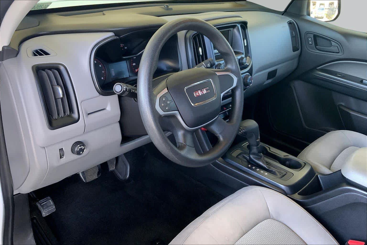 Used 2016 GMC Canyon 2WD Crew Cab w/ Convenience Package image 17