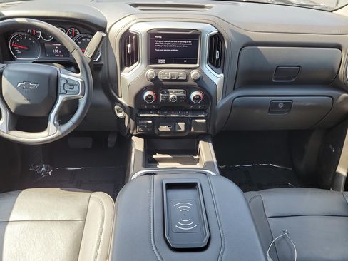Used 2021 Chevrolet Silverado 1500 LT Trail Boss w/ Convenience Package II AWD/4WD image 13