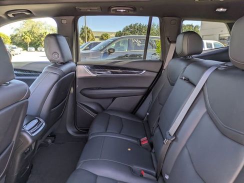 Used 2024 Cadillac XT6 Premium Luxury image 14