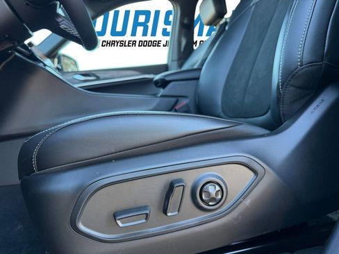 New 2026 Jeep Grand Cherokee Laredo image 29