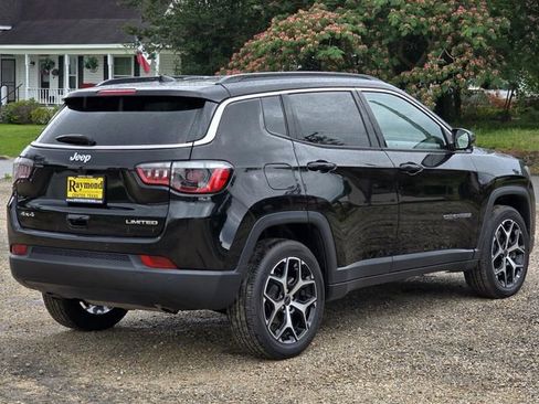 Used 2025 Jeep Compass Limited AWD/4WD image 4