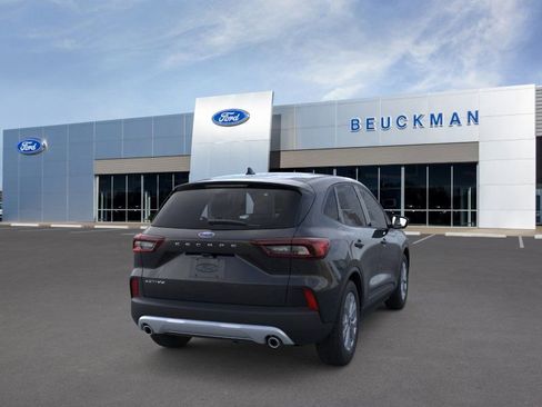 Used 2025 Ford Escape Active w/ Cold Weather Package image 9