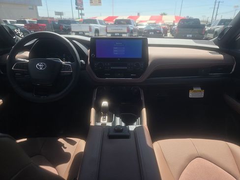 New 2026 Toyota Grand Highlander AWD Hybrid image 16