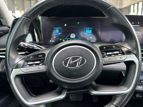 Used 2023 Hyundai Elantra Limited FWD image 22