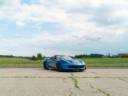 Used 2015 Chevrolet Corvette Z06 w/ 3LZ Preferred Equipment Group image 32