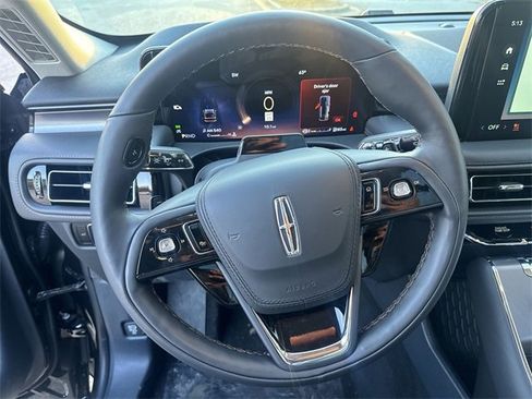 New 2026 Lincoln Aviator AWD image 14