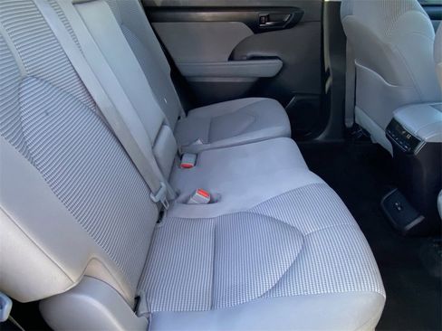 Certified 2023 Toyota Highlander L image 16