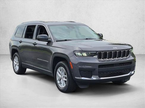 Used 2024 Jeep Grand Cherokee L Laredo AWD/4WD image 3