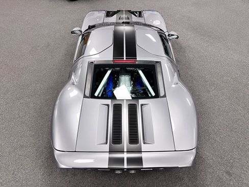 Used 2006 Ford GT RWD image 9