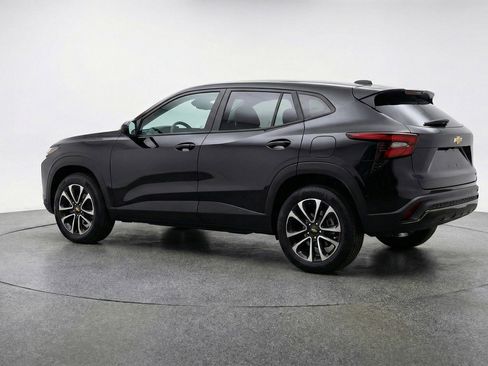 Used 2025 Chevrolet TrailBlazer LT image 6