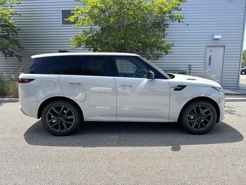 New 2026 Land Rover Range Rover Sport Dynamic SE AWD/4WD image 5