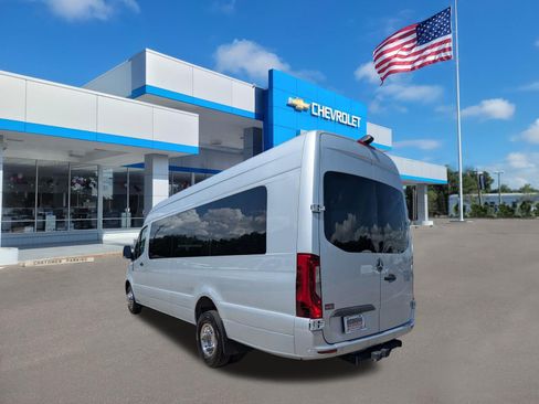 Used 2022 Mercedes-Benz Sprinter 3500 image 5