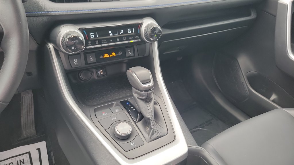 Certified 2024 Toyota RAV4 XSE AWD/4WD image 15